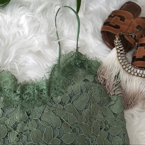 🎉HP🎉 [boutique] sage green lace crop cami - Picture 4 of 6